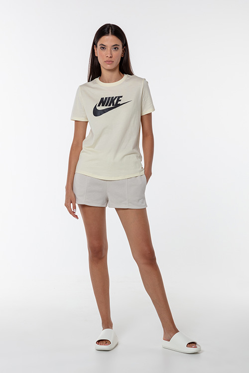 <center><big><b>Nike lifestyle</b></big></center></br>