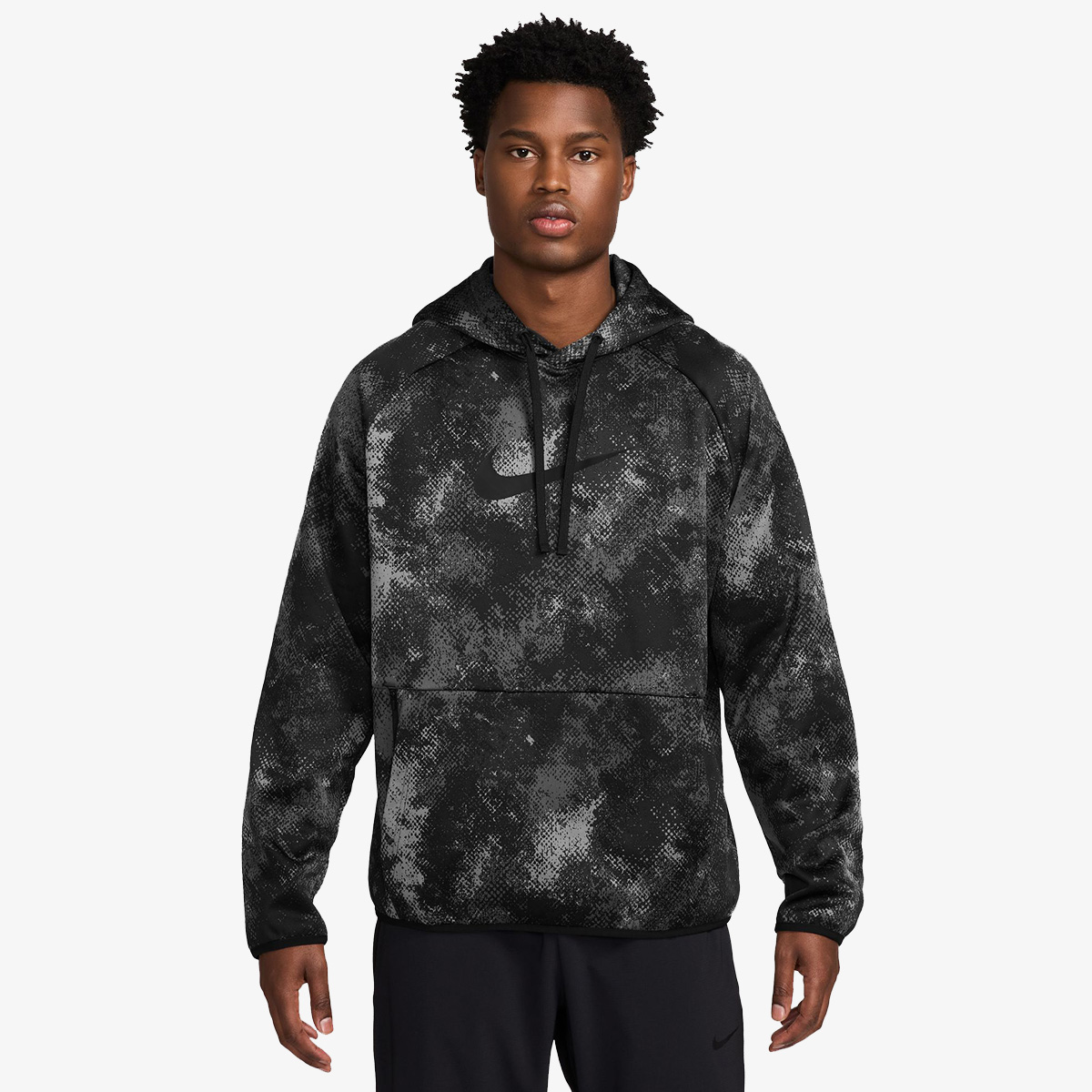 Nike camo aop hoodie outlet